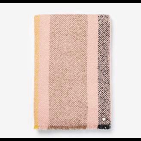 Express Scarf - Picture 1 of 6